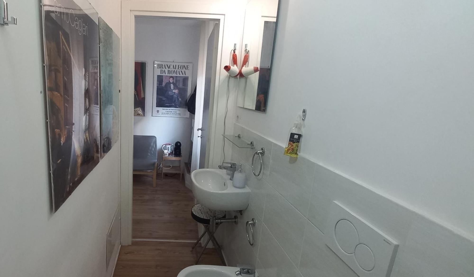 B&B Leo Cagliari Ngoại thất bức ảnh